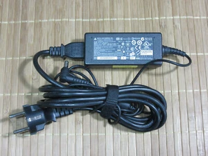 DELTA ELECTRONICS ADP-30JH B POWER SUPPLY. 19 V - 1,58 A. TESTED 100 %. - Picture 1 of 3