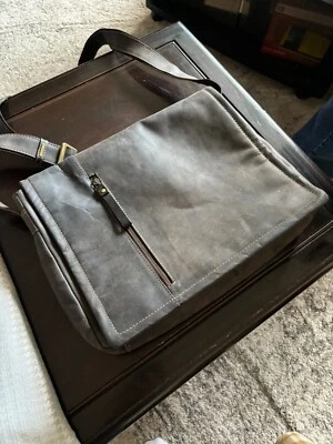 Visconti Brown Leather Distressed Look Messenger Laptop Shoulder Crossbody Bag - Image 1 of 4