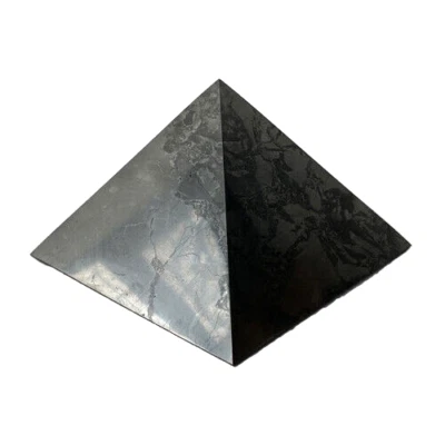 Schungit & Shungit Pyramide ca. 8 x 8 cm. / poliert - Bild 1 von 4
