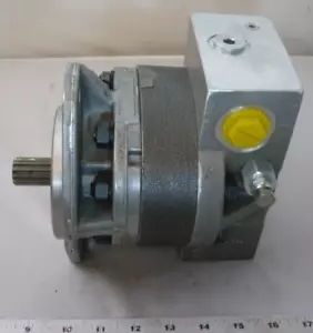 Sauer Danfoss Power Steering Pump 11012994 - Picture 1 of 9