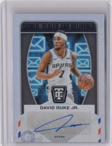 DAVID DUKE JR. NBA Spurs 2024-25 Panini Totalmente Certificato Auto #SD-DUK Card - Foto 1 di 2
