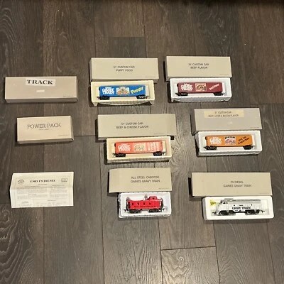 Bachmann Ind. Gaines Gravy Train Custom EMD F9 Diesel HO Train Set Complete - Image 1 of 4
