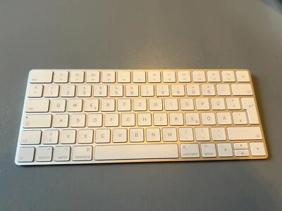 Apple Magic Keyboard A1644 Weiß, QWERTZ, selten gebraucht, Top Zustand, OVP :) - Bild 1 von 4