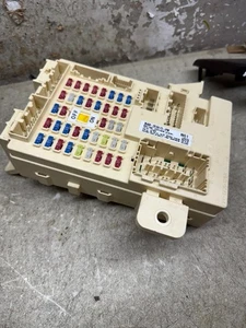 14 15 16 17 Hyundai Veloster Body Control Module Fuse Box 95400-2V184 - Picture 1 of 2