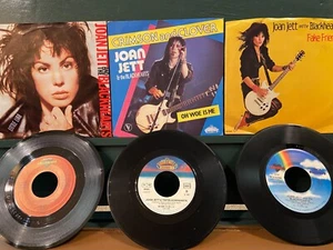 JOAN JETT (Lot 3) Little Liar / Crimson & Clovers/  - 45rpm & Pict Sleeve N/M - Bild 1 von 2