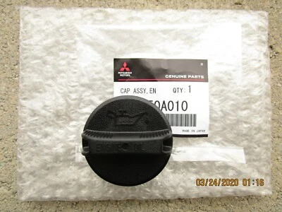 SE ADAPTA A: TAPA DE LLENADO DE ACEITE DE MOTOR MITSUBISHI MIRAGE 14 - 20 OEM NUEVO Foto 1 de 3