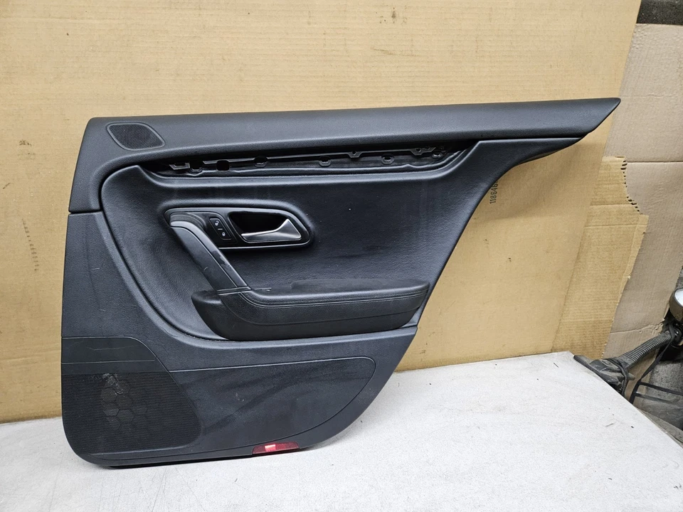 Panel de puerta trasera lado del pasajero Volkswagen CC 2009-2017 3C8867212AH OEM Foto 1 de 2