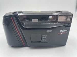 Cámara de apuntar y disparar Nikon Fun Touch 35 mm. Funciona probado para piezas o reparaciones - Imagen 1 de 8