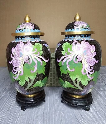 Par de urnas vintage chinas cloisonné de 8" con tapa flores de loto dos antiguas moradas  Foto 1 de 4
