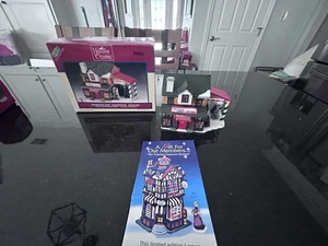 Harvest Crossing Yuletide Craft Shoppe Porcelain Lighted House 1996 with Box - Picture 1 of 13