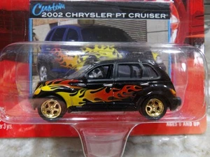 WHITE LIGHTNING 2002 CHRYSLER PT CRUISER JOHNNY LIGHTNING CUSTOM PT CRUISERS - Picture 1 of 6