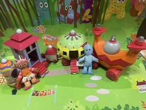 Im Nachtgarten Soft N Cosy Musical Light Up Ninky Nonk Zug inkl. 2 Figuren - Bild 1 von 24