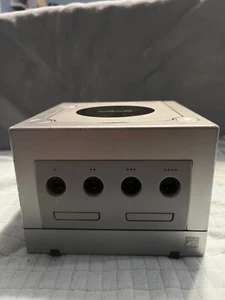 Nintendo Game Cube  Console silver  -tested  WORKING - Picture 1 of 3