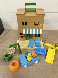 Playskool 123 Sesame Street Playset House Hooper's Store Toy 1984 With Figures - Picture 1 of 19