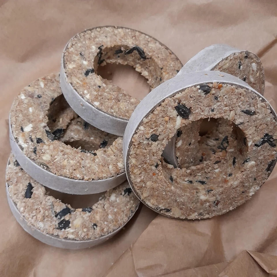 Debes Premium Meisenringe 20x5 Stück Fettfutter Vogelfutter Winterfutter Ø 9 cm