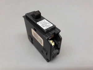 Interruttore automatico Square D Homeline HOM115 monopolare 15A - Foto 1 di 6