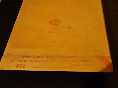 Lente roja de luz de parada NORS GLO-BRITE 808 para Ford Galaxie 62 reemplaza C2AZ-13450B Foto 1 de 4