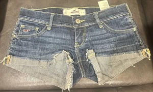Hollister Short-Shorts Low Rise Distressed Blue Denim Rolled Hem SZ 0 / 24 - Picture 1 of 2