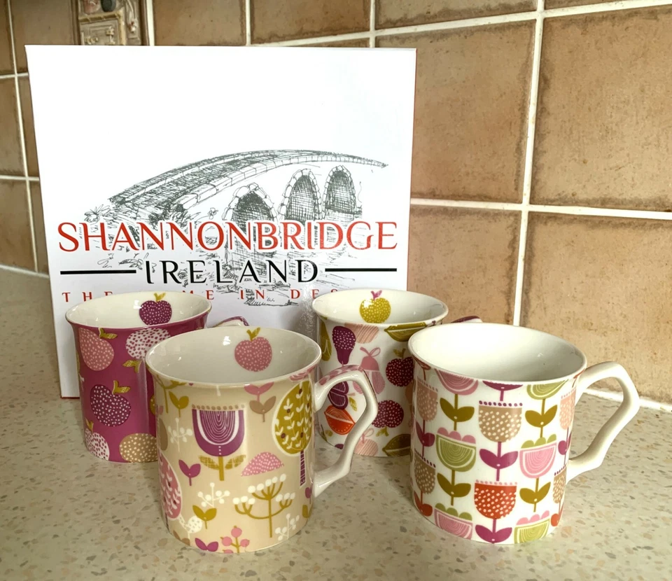 Lot de 4 tasses de verger Fine China design irlandais en boîte cadeau de Noël - Photo 1/1