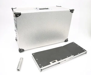 CASE DESIGN Aluminium Flight Case for 16.5" TVLogic Monitor with Sun Hood - Picture 1 of 11
