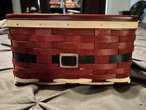 2013 Longaberger Family Tissue Basket. Used But Excellent Condition Cover