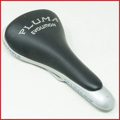ASIENTO DE SILLÍN DE TITANIO GIPIEMME PLUMA EVOLUTION DE COLECCIÓN CARRERAS DE CARRETERA VINTAGE NUEVO DE COLECCIÓN Foto 1 de 4