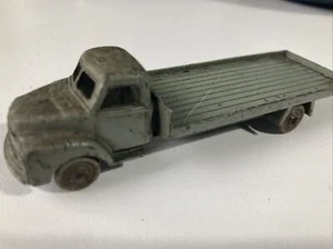 DUBLO DINKY TOYS VINTAGE BEDFORD FLAT TRUCK LORRY RARE - Picture 1 of 6