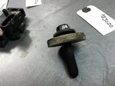 Crankshaft Pulley Bolt For 98-99 Chevrolet Malibu  3.1 - Image 1 of 3