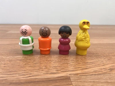 Lote de Vintage Sesame Street Little People - Susan, Gordon, Big Bird, Mr. Hooper - Imagem 1 de 4