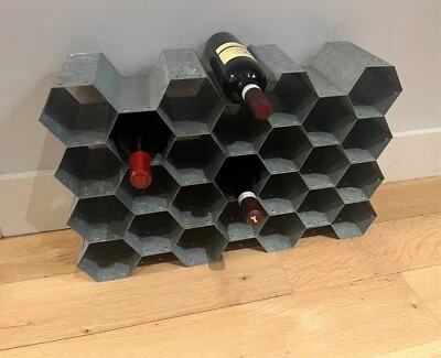 Unidad de almacenamiento de vino francés vintage de zinc Foto 1 de 4