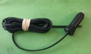 FUSIBLE DE REPUESTO RECTO 12V EN ENCHUFE DE LUZ DE CIGARRILLO - Imagen 1 de 2