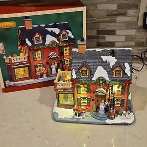 Rare Lemax Decorating The New England Hearth #45726 Christmas Village Retired - Picture 1 of 22