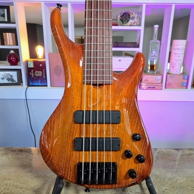 Roscoe LG-3005: корпус Swamp Ash, гриф Bubinga - Изображение 1 из 4