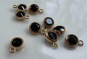 5 piezas - Bisel de circonita cúbica negra de 4 mm relleno de oro amarillo 14K (P62) - Imagen 1 de 8