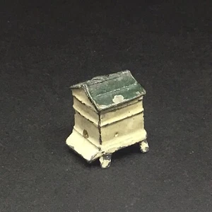 Pixyland Beehive (DB 112) - Picture 1 of 8