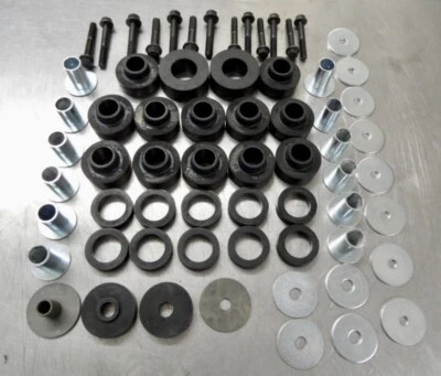 NUEVO JEEP CJ8 SCRAMBLER KIT DE MONTAJE DE CUERPO COMPLETO CON ARANDELAS Y PERNOS DE ALTA RESISTENCIA  Foto 1 de 4