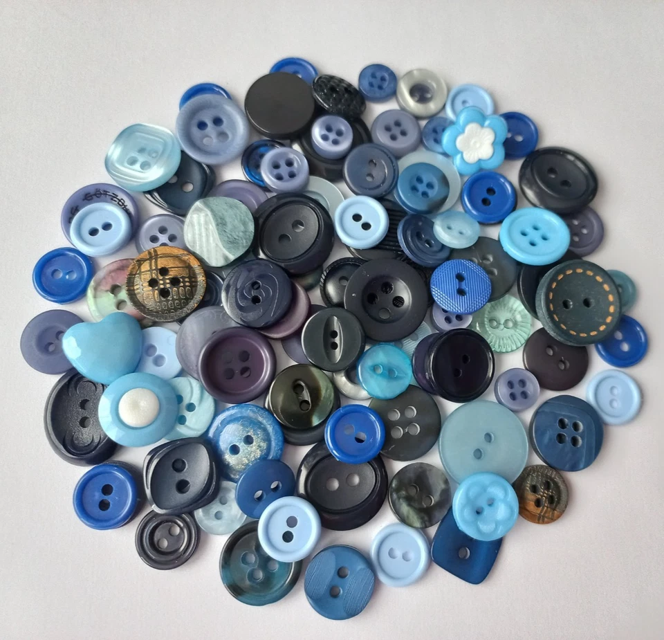100 kleine Knöpfe blau Mischung Konvolut Basteln unbenutzt - Bild 1 von 1