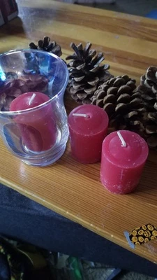 Lot of 6 (2 boxes)Christmas Votive Candles Apple cinnamon Signature Luminescence - Image 1 of 4