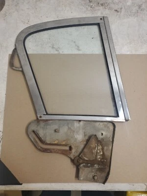 Ventana del asiento trasero del lado del conductor Studebaker Hawk 1956. John  Foto 1 de 4