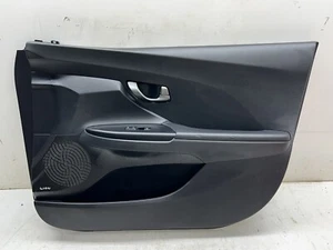 Panel interior derecho negro 82302J3090 Hyundai Veloster 2019-2021 OEM - Imagen 1 de 16