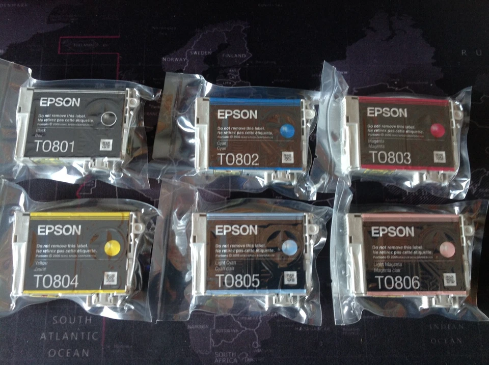 EPSON Kit 6 cartucce T0807 Multipack ( T0801/02/03/04/05/06) - Nuove e Originali - Immagine 1 di 1