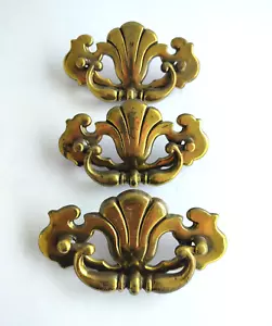 Lot of 3 Vintage Antique Brass Chippendale Colonial Drop Pulls Assorted Size - Picture 1 of 9