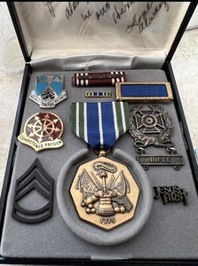 United States Ehrenabzeichen Orden Rifle - Bild 1 von 8