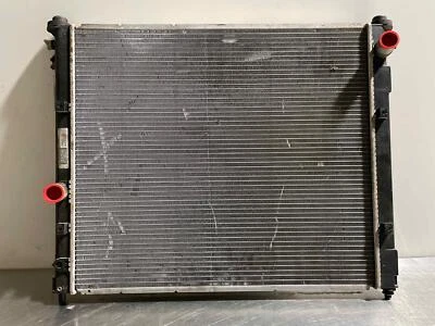 2004 CADILLAC SRX OEM ENGINE COOLING RADIATOR 85K 25766034 2005 2006 - Image 1 of 4