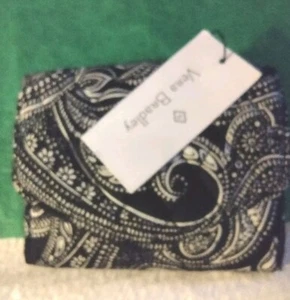 Vera Bradley Quilted Trifold Black And White Wallet nwt - Picture 1 of 13