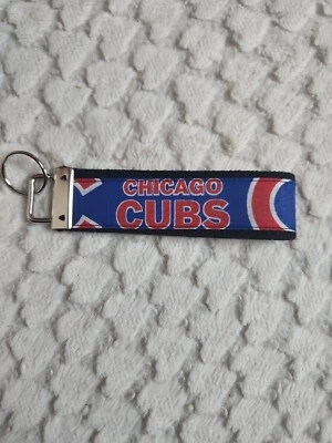 Chicago Cubs Blue Red Keychain Casual Major League Baseball Metal Clip  - Image 1 of 3