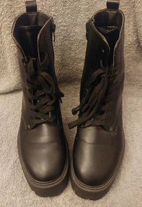 OLIVIA MILLER Black Boots-Faux Leather - Lace/Zip Up Combat Style Womens Size 10 - Picture 1 of 7