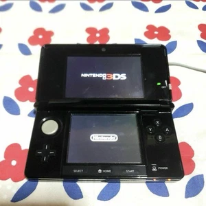 Nintendo 3DS Black, charger, 2 software, memory card, case set - Picture 1 of 12