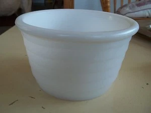 Gerippt weiß Milch Glas Mixer Vintage 4" hoch EUC Schüssel - Bild 1 von 4