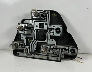 1997-00 BMW E39 540i 528i DRIVER REAR TAIL LIGHT BULB SOCKET 8363565 - Picture 1 of 4